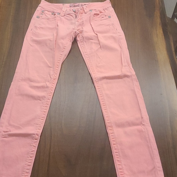 Miss Me Skinny 26 - Picture 2 of 3